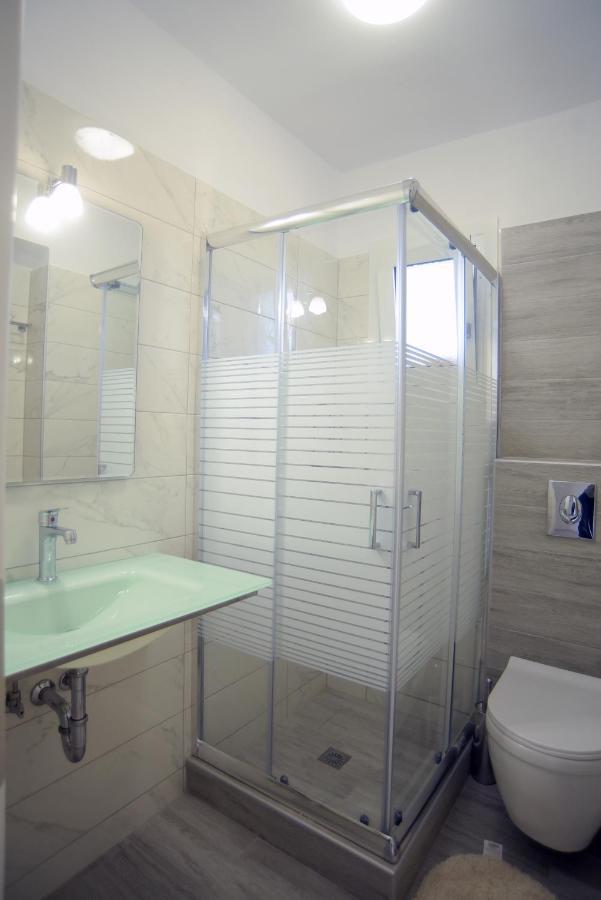 Mistral Apartments Kariotai Экстерьер фото