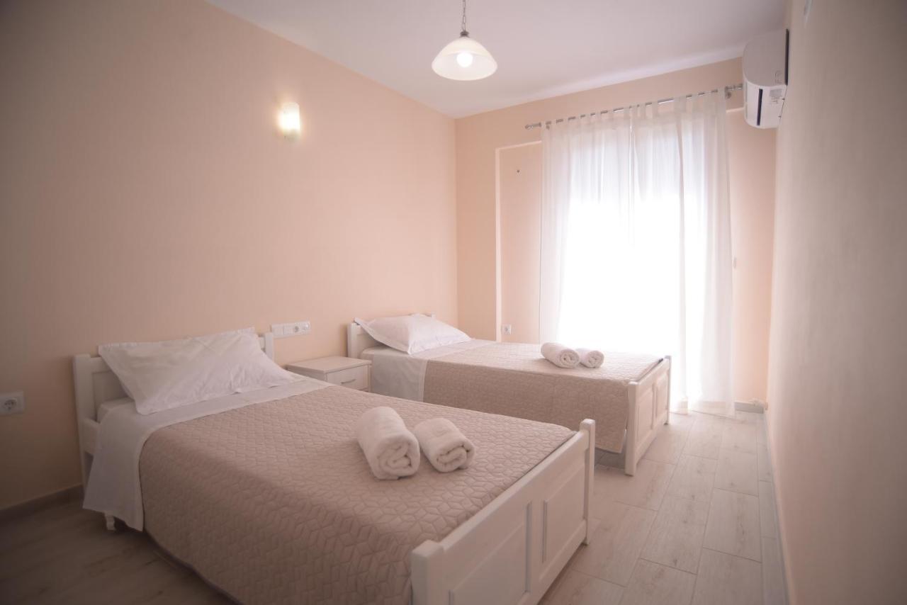 Mistral Apartments Kariotai Экстерьер фото