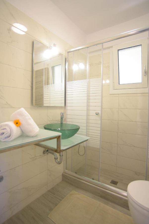 Mistral Apartments Kariotai Экстерьер фото